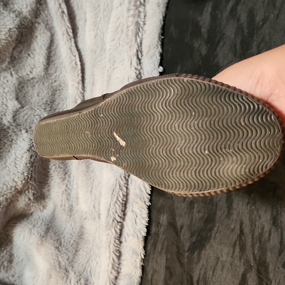 CUTE Booties - Picture 3 of 3